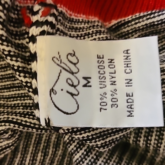 Cute color blocked and striped cardigan - Picture 3 of 3